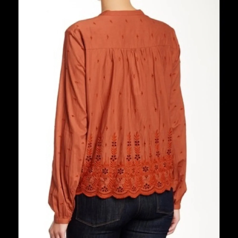 House of Harlow 1960 Abilene Blouse in Brick, L - Picture 2 of 5